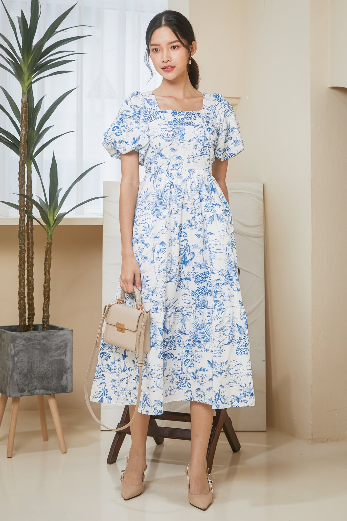 Plantation Pouf Sleeves Drophem Dress in White Blue
