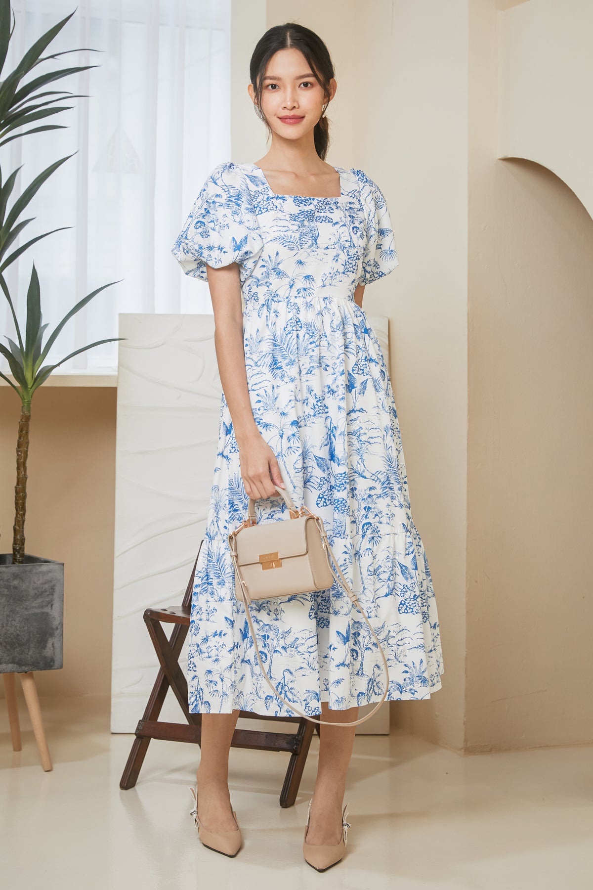 Plantation Pouf Sleeves Drophem Dress in White Blue