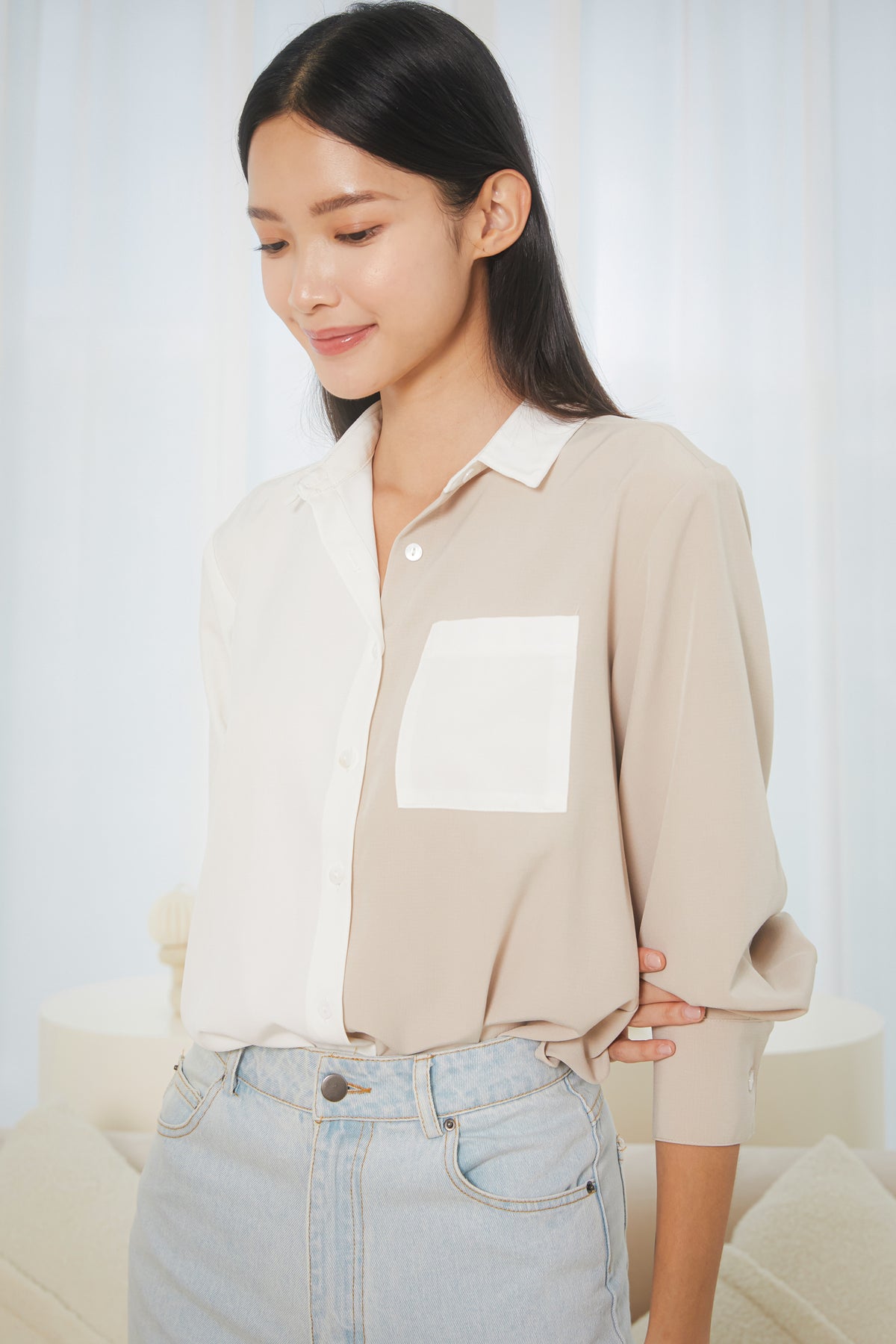 Contrast Pocket Shirt in White Khaki