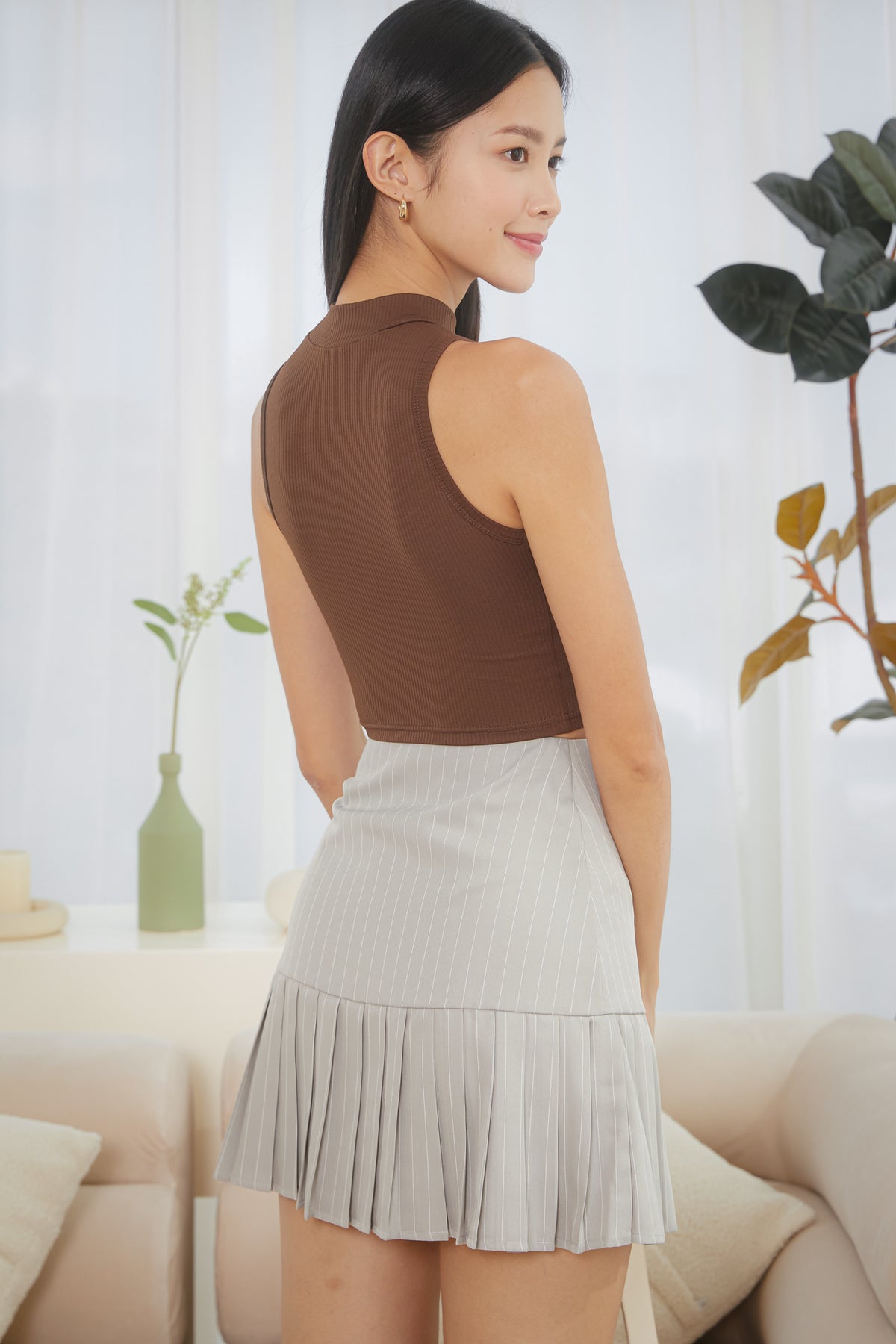 High-Neck Ribbed Top in Cocoa