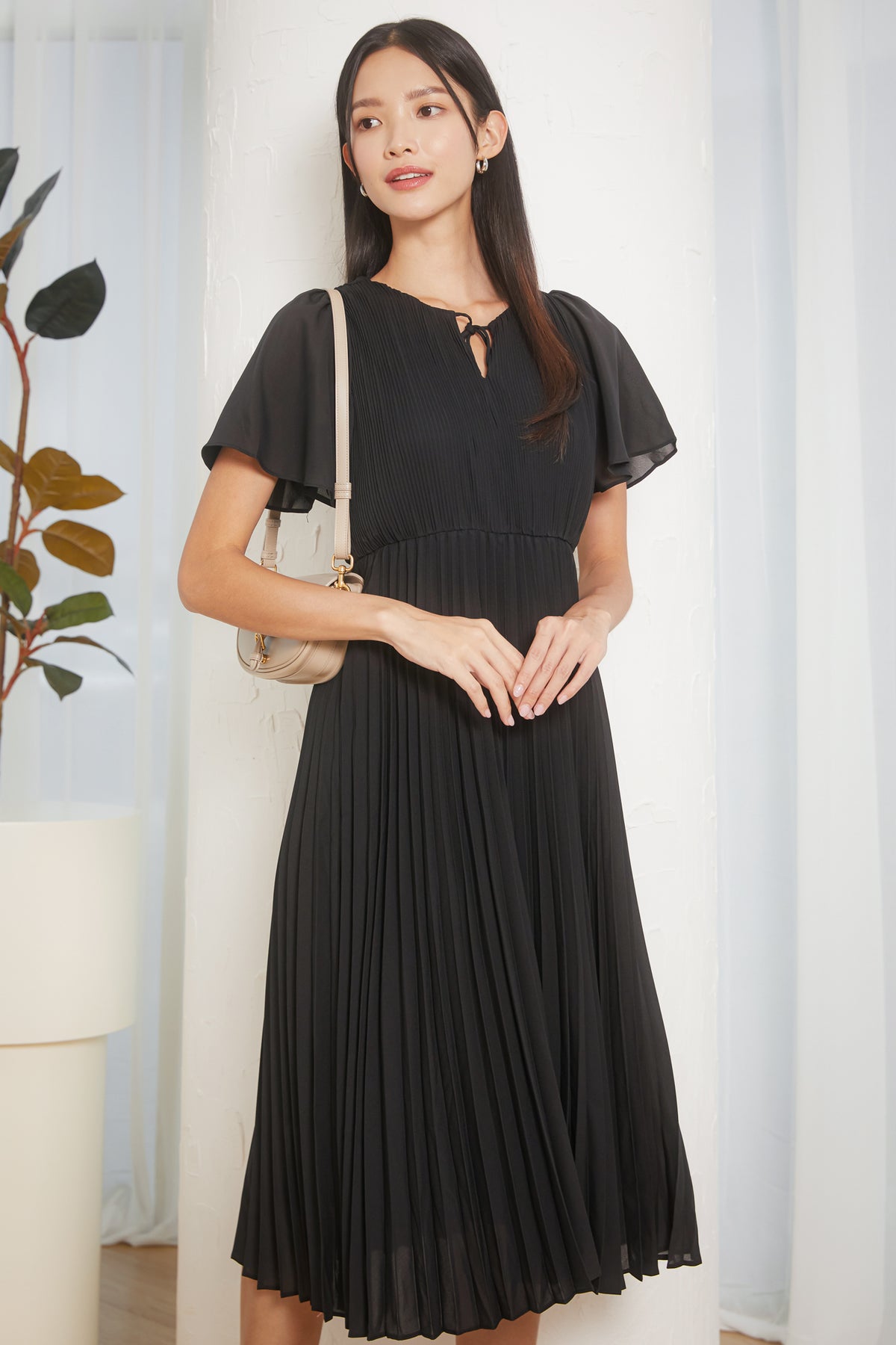 Carla Pleated Flutter Sleeves Dress in Black