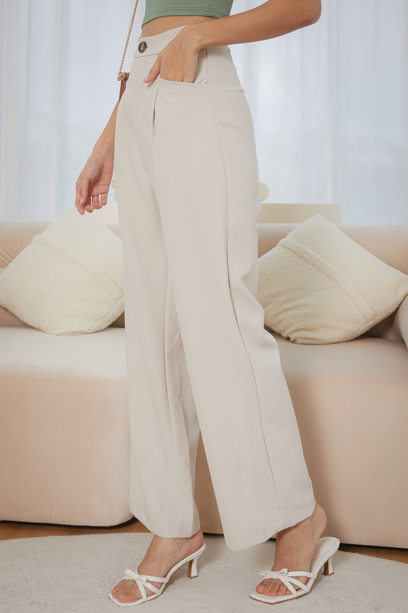 Carter Straight-Leg Pants in Cream