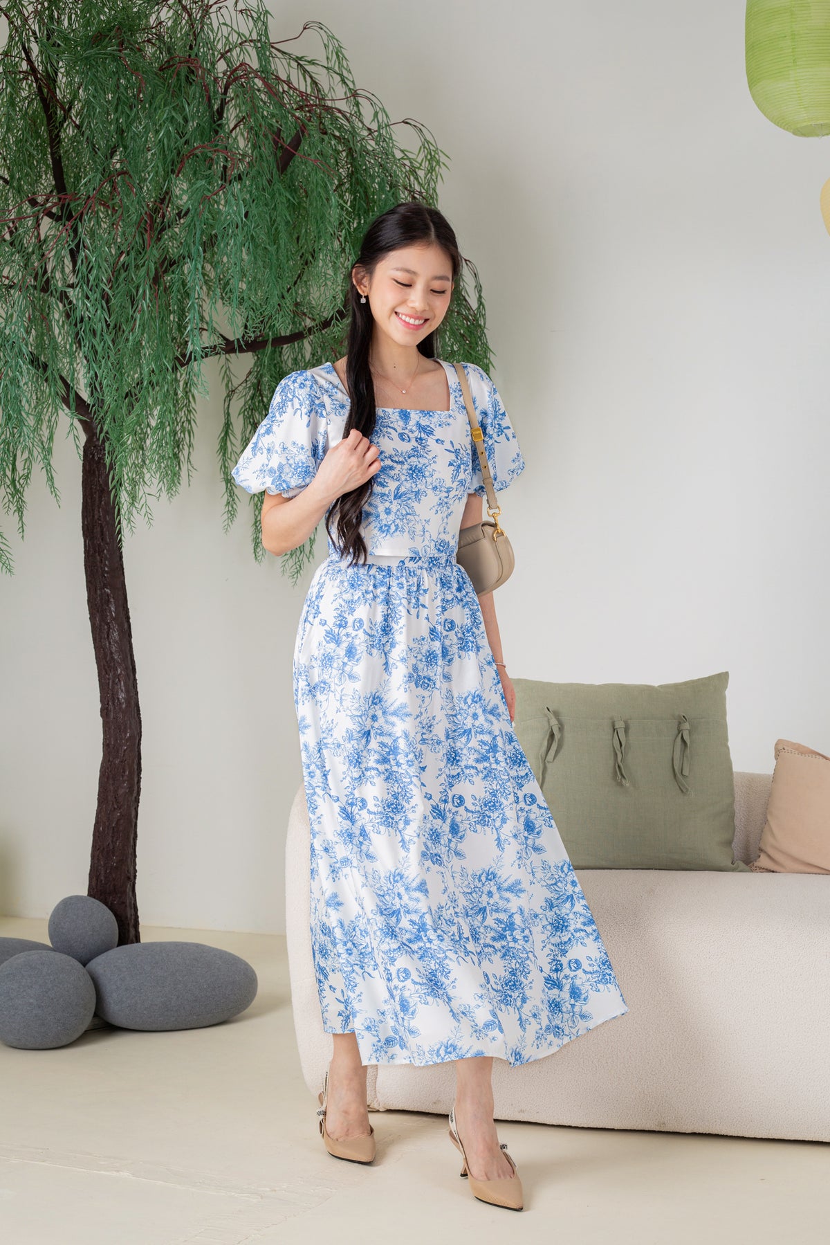 Toile de Jouy Pouf Sleeve Top in Blue