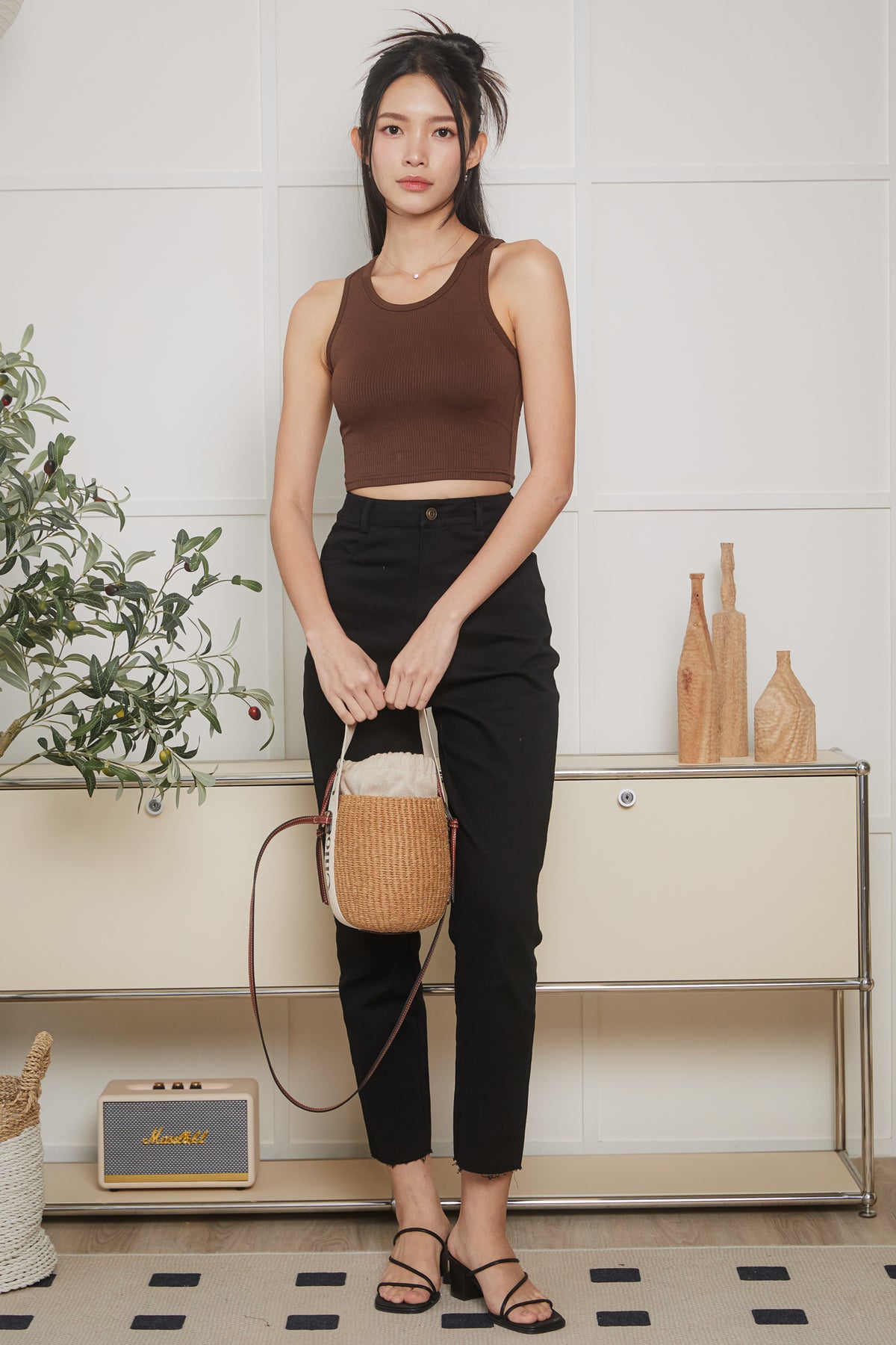Ribbed Cropped Tank Top in Cocoa