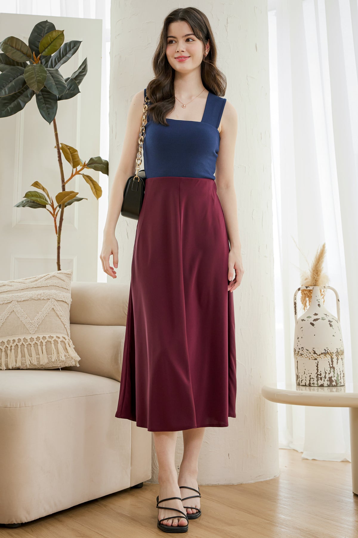 V-Back Padded Ribbed Top in Navy