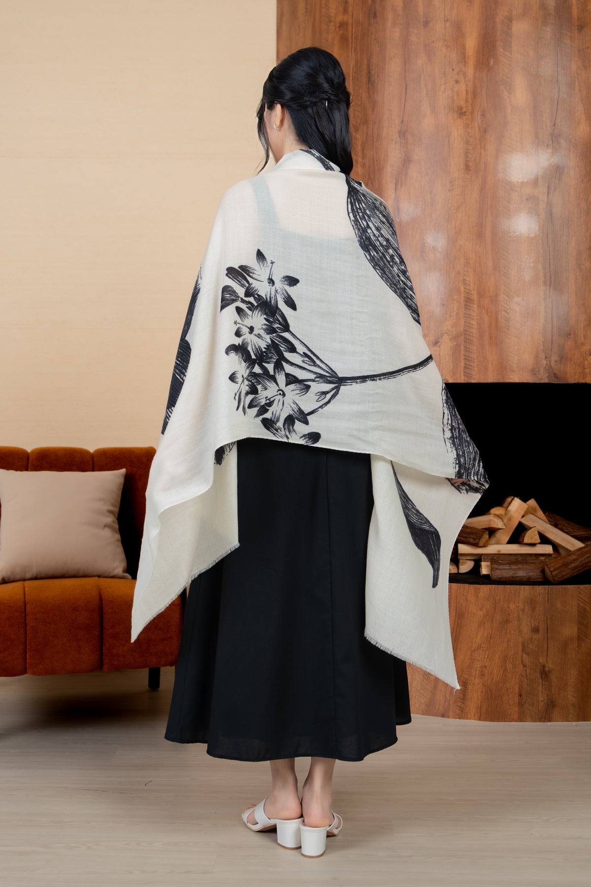 Luxe Cashmere Shawl in Hibiscus Print