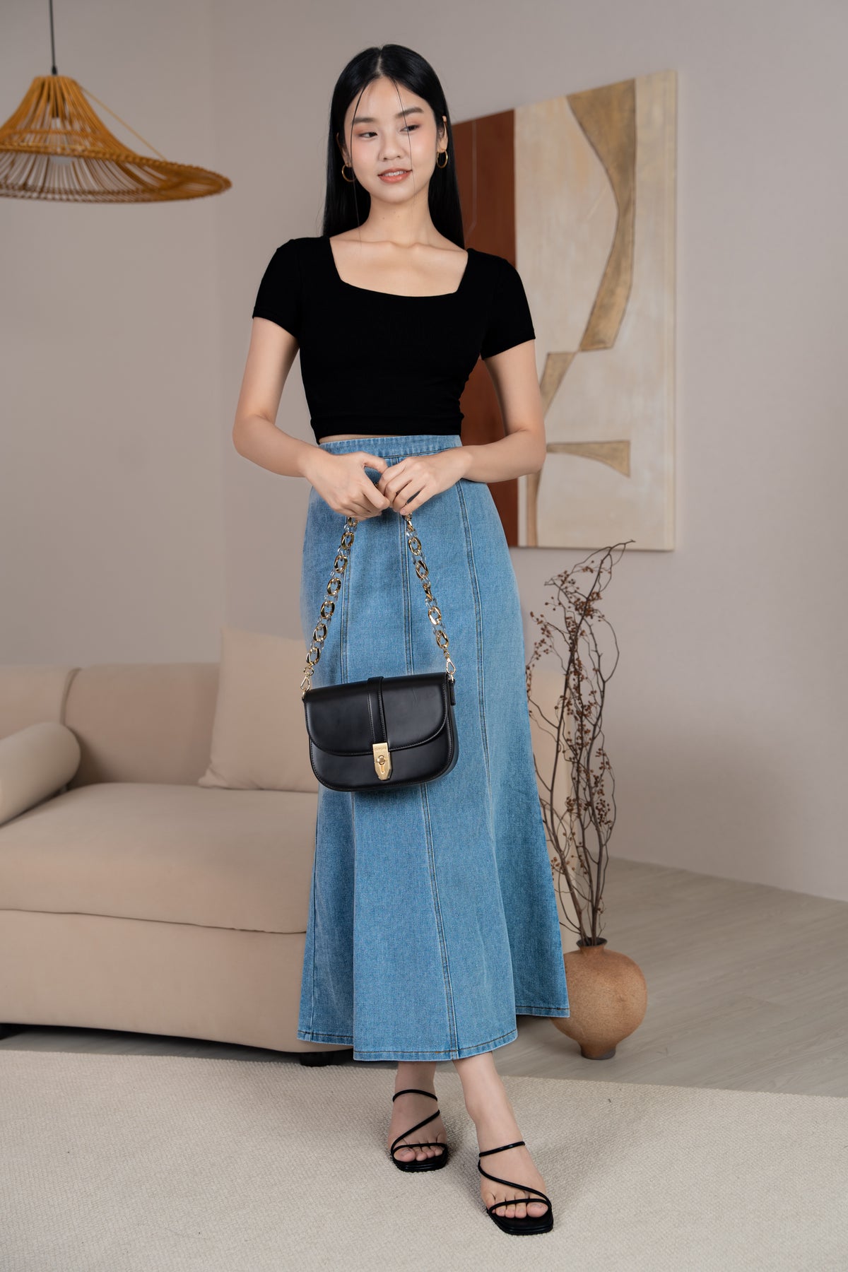Scoop-Back Ribbed Cropped Top in Black