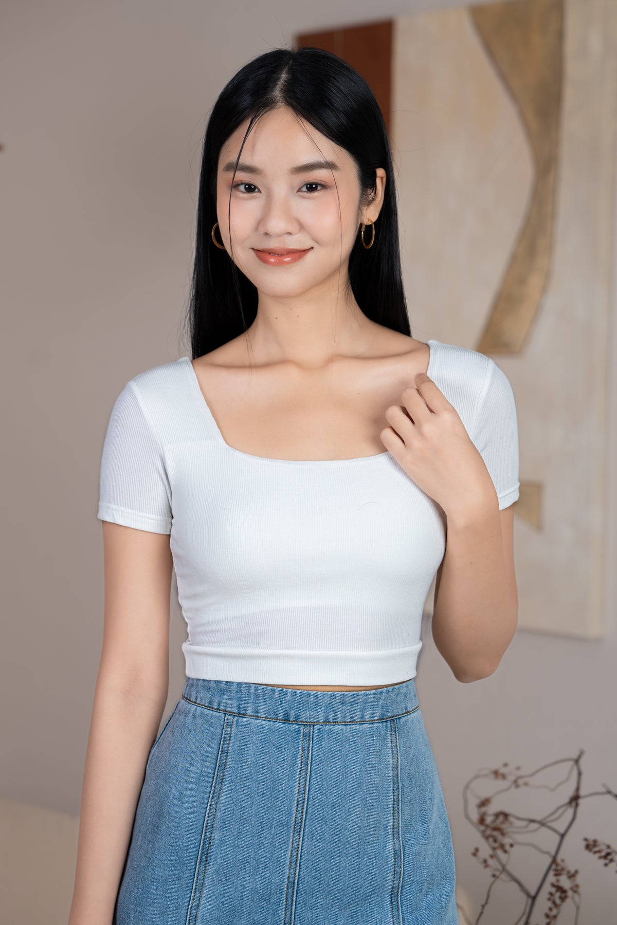 Scoop-Back Ribbed Cropped Top in White