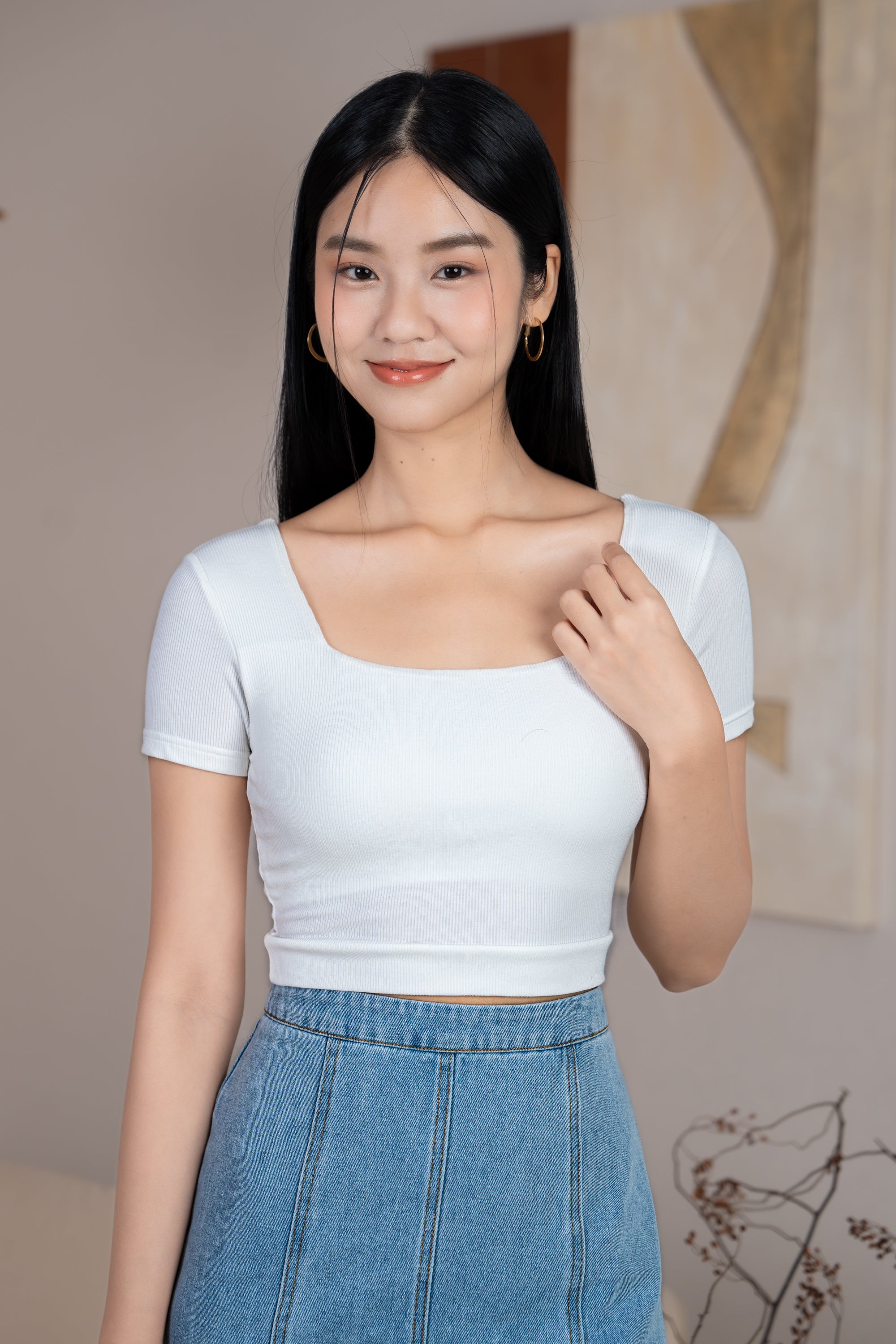 Scoop-Back Ribbed Cropped Top in White