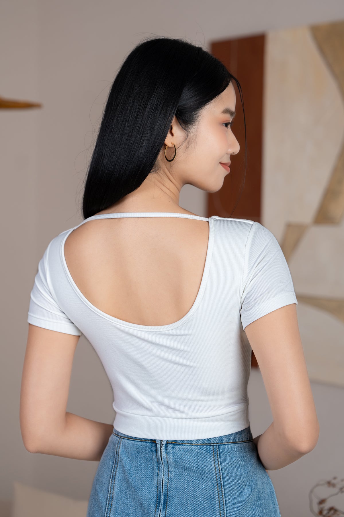 Scoop-Back Ribbed Cropped Top in White