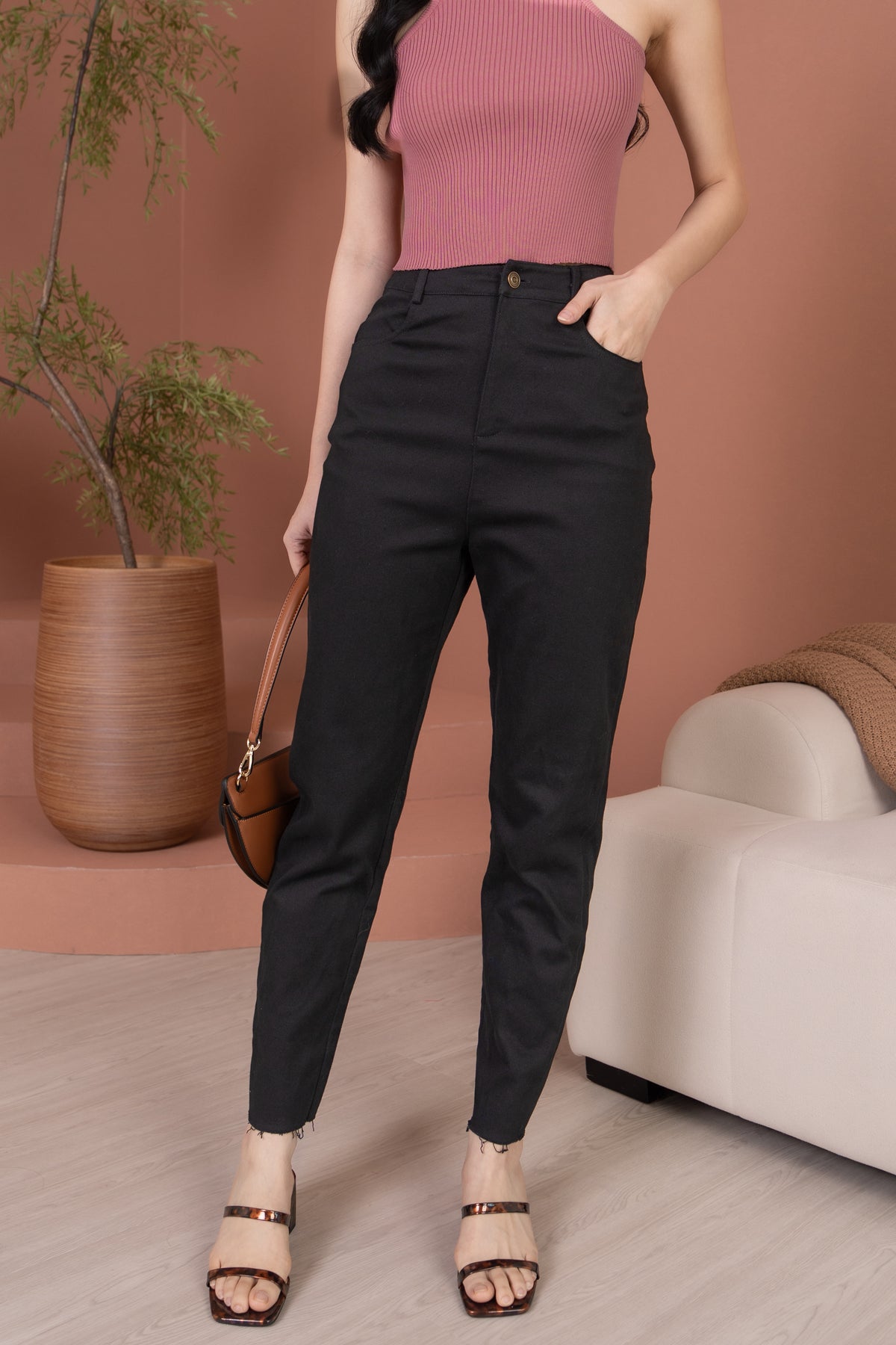Simone High-Waisted Raw Hem Jeans in Black