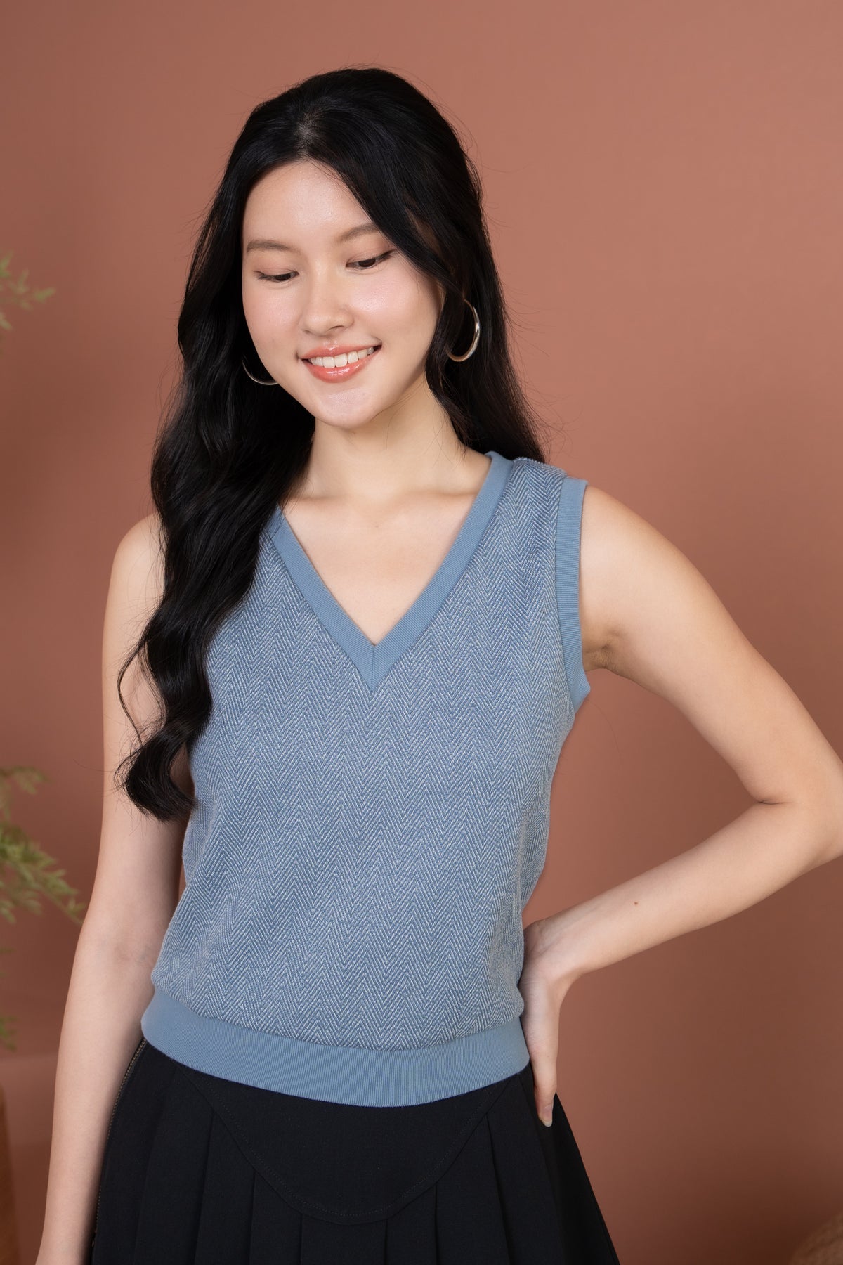 Wynter V-Neck Knit Vest in Blue