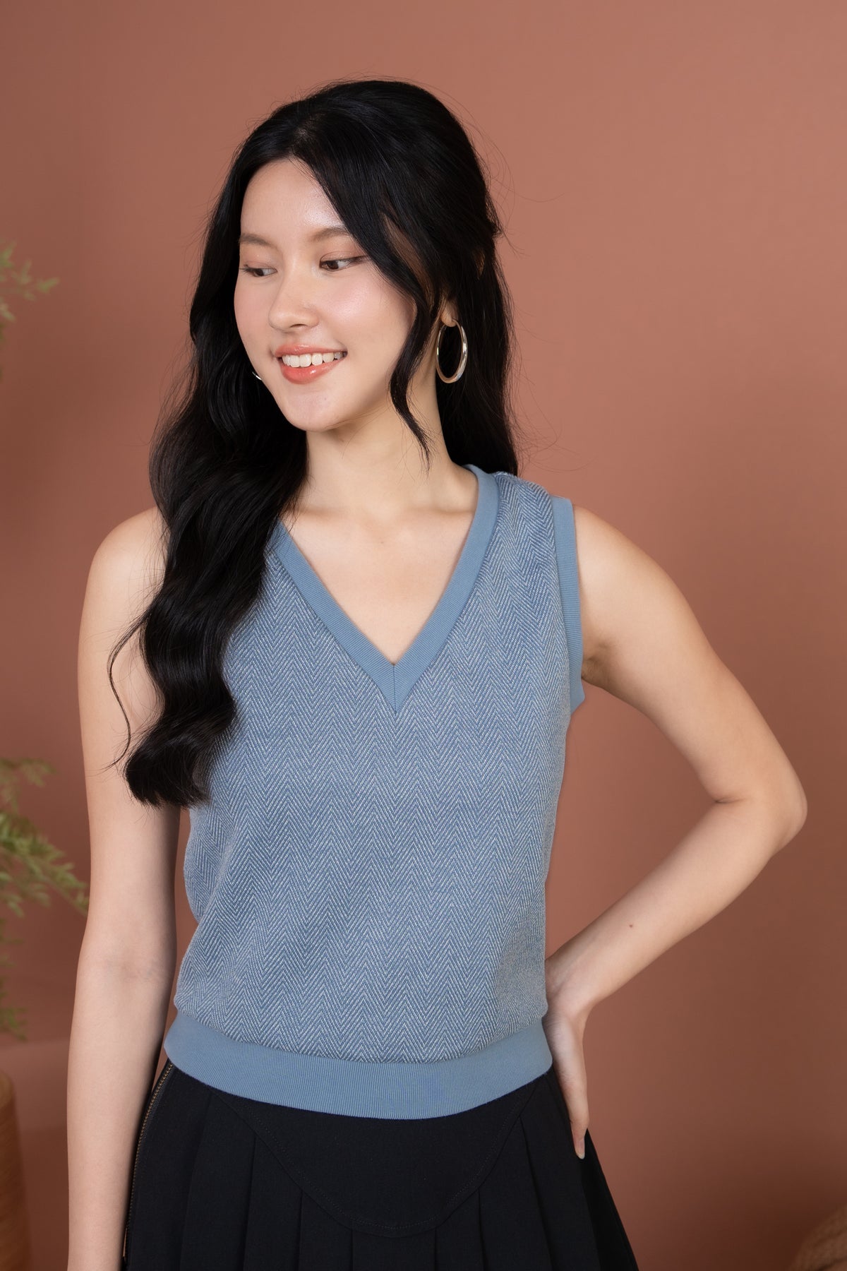 Wynter V-Neck Knit Vest in Blue