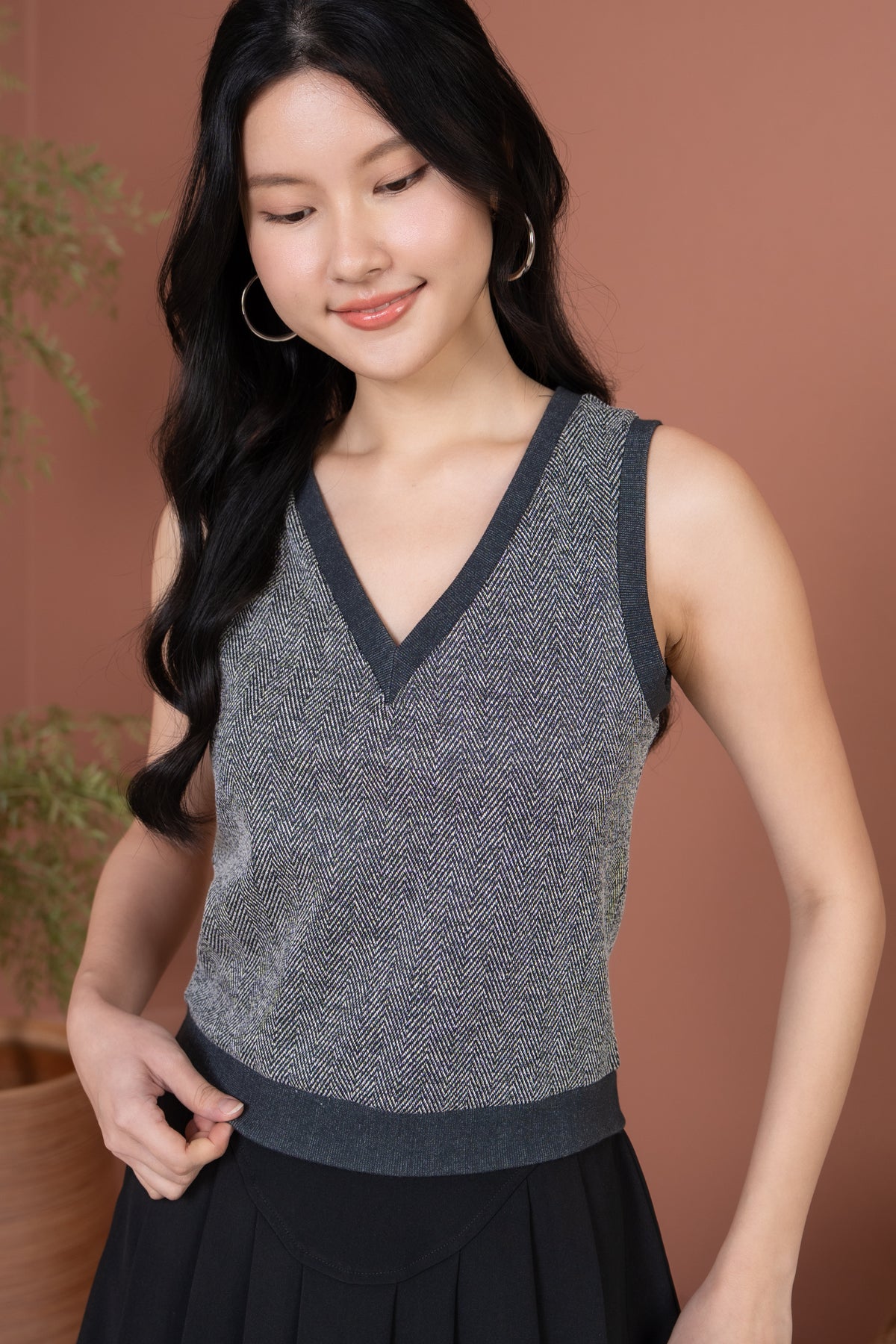 Wynter V-Neck Knit Vest in Black