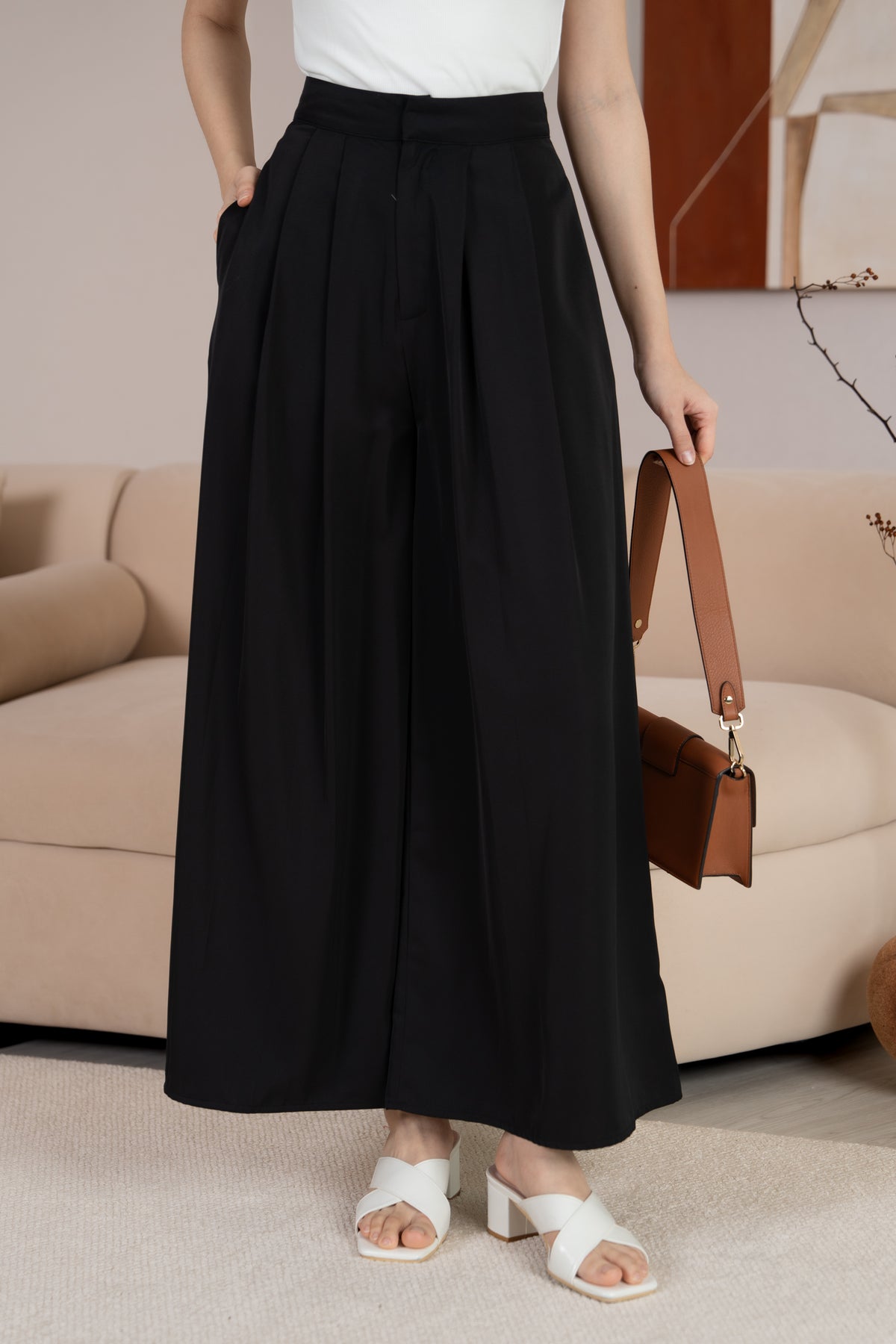 Serene Sleek Palazzo Pants in Black