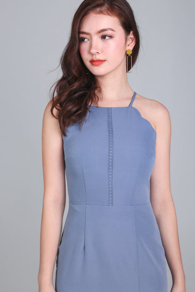 Hera Scallop Hem Dress in Blue