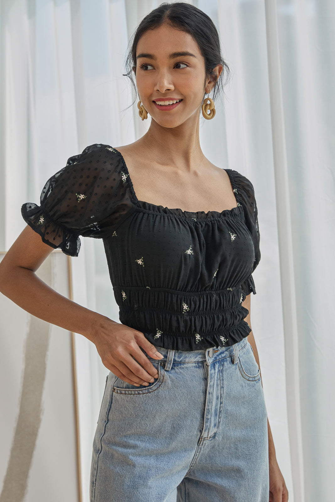 Wide-Leg Denim Jeans in Light Wash