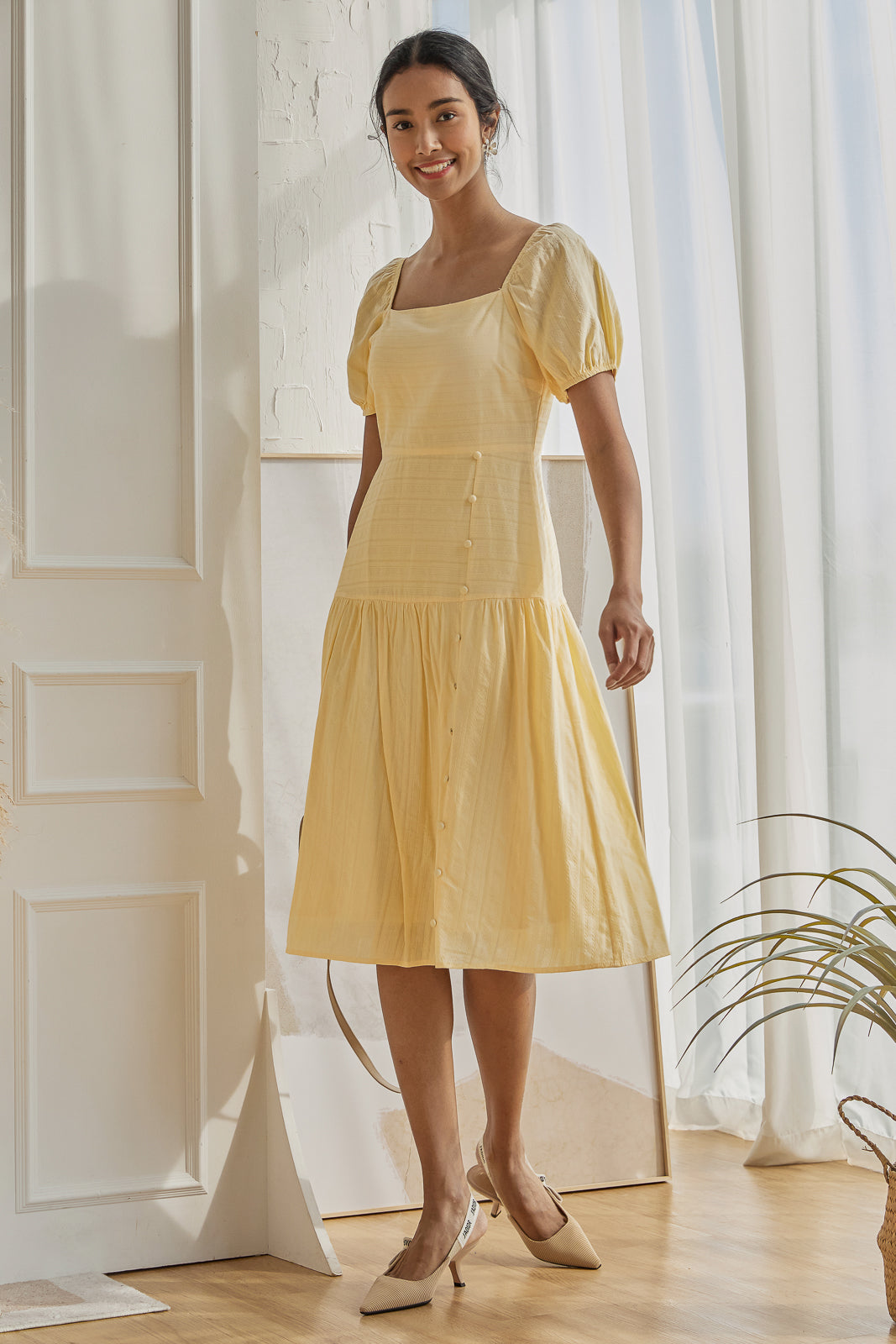 Carolyn Side Button Dress in Daffodil