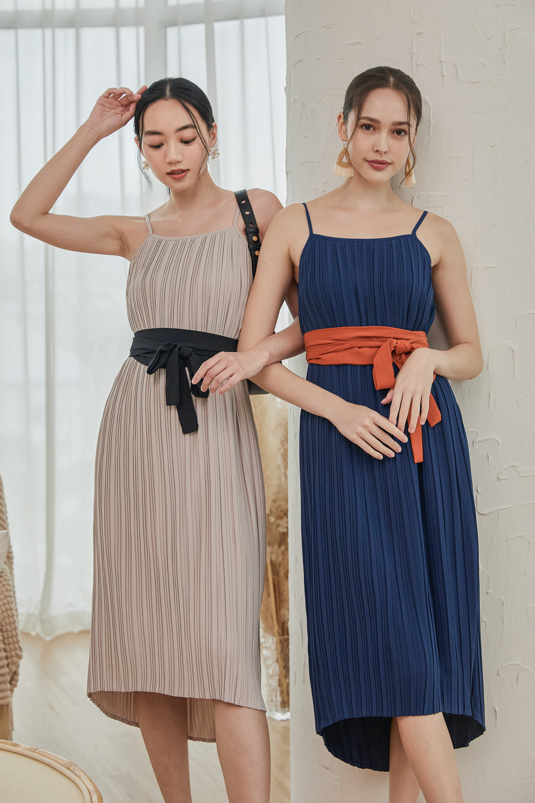 Sicily Contrast Sash Pleated Dress in Royal Blue