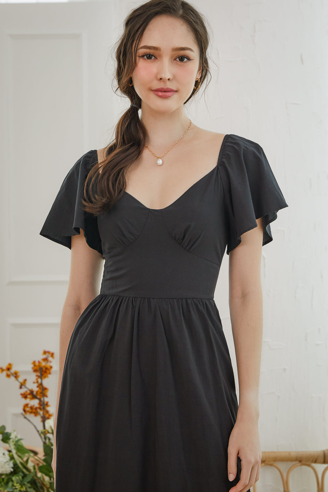 Flutter Sleeves Midaxi Dress in Black