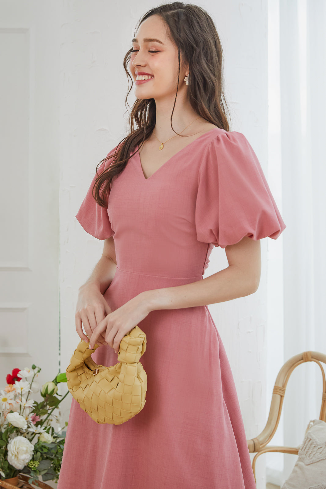 Twist-Back Pouf Sleeves Dress in Pink