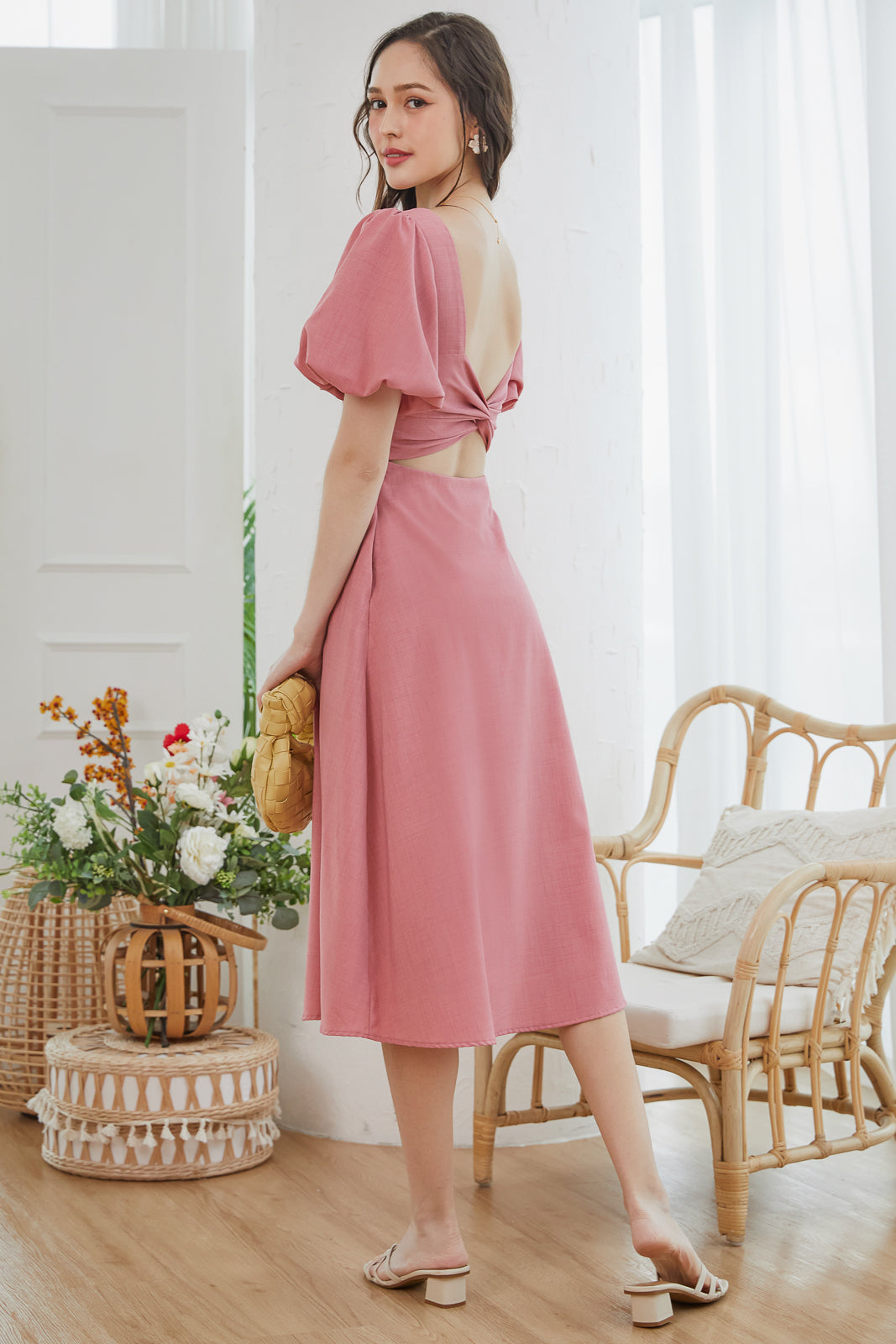 Twist-Back Pouf Sleeves Dress in Pink