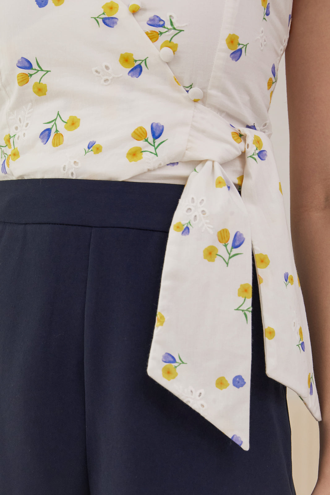 Eyelet Spag Sweetheart Wrap Top in Florals