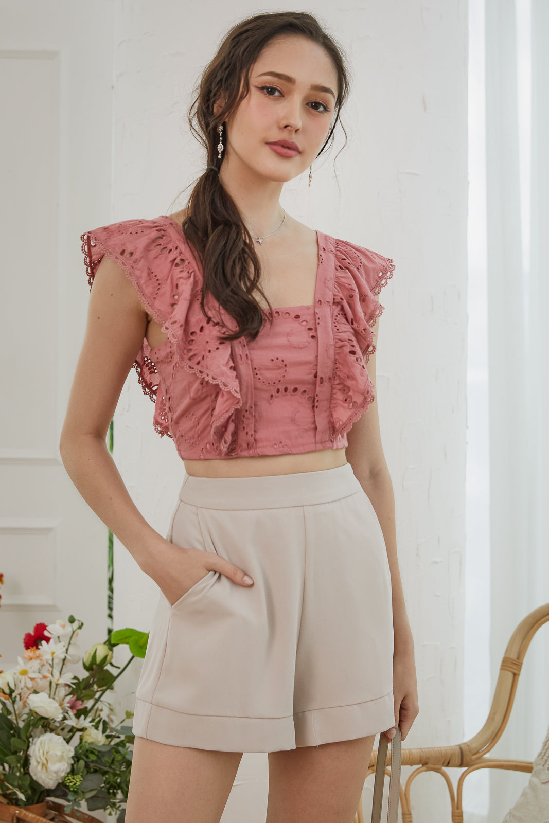 Simple Bermudas in Ecru
