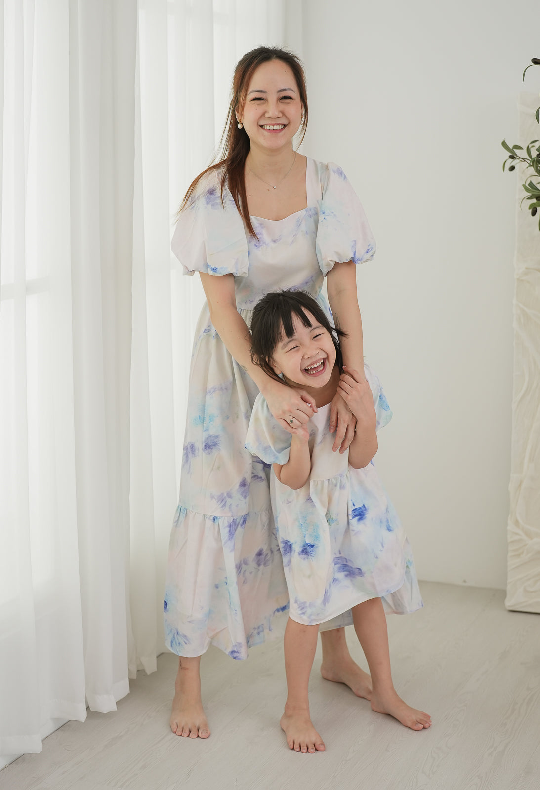 Little Watercolor Pouf Sleeves Dress in Blue (Kids)